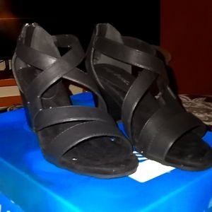 Easy Street Dress Shoes